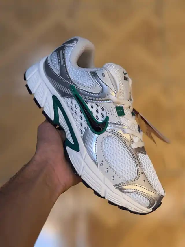 نایک v5